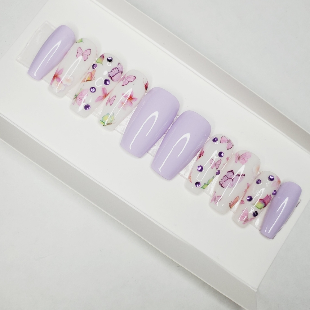 Lovely Lilac press on nail set